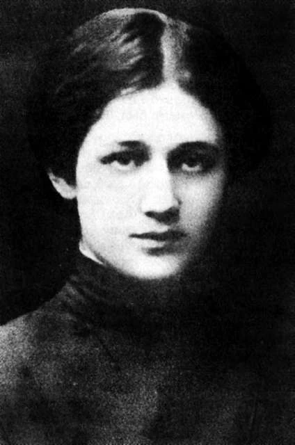 Anna Akhmatova (1/3)